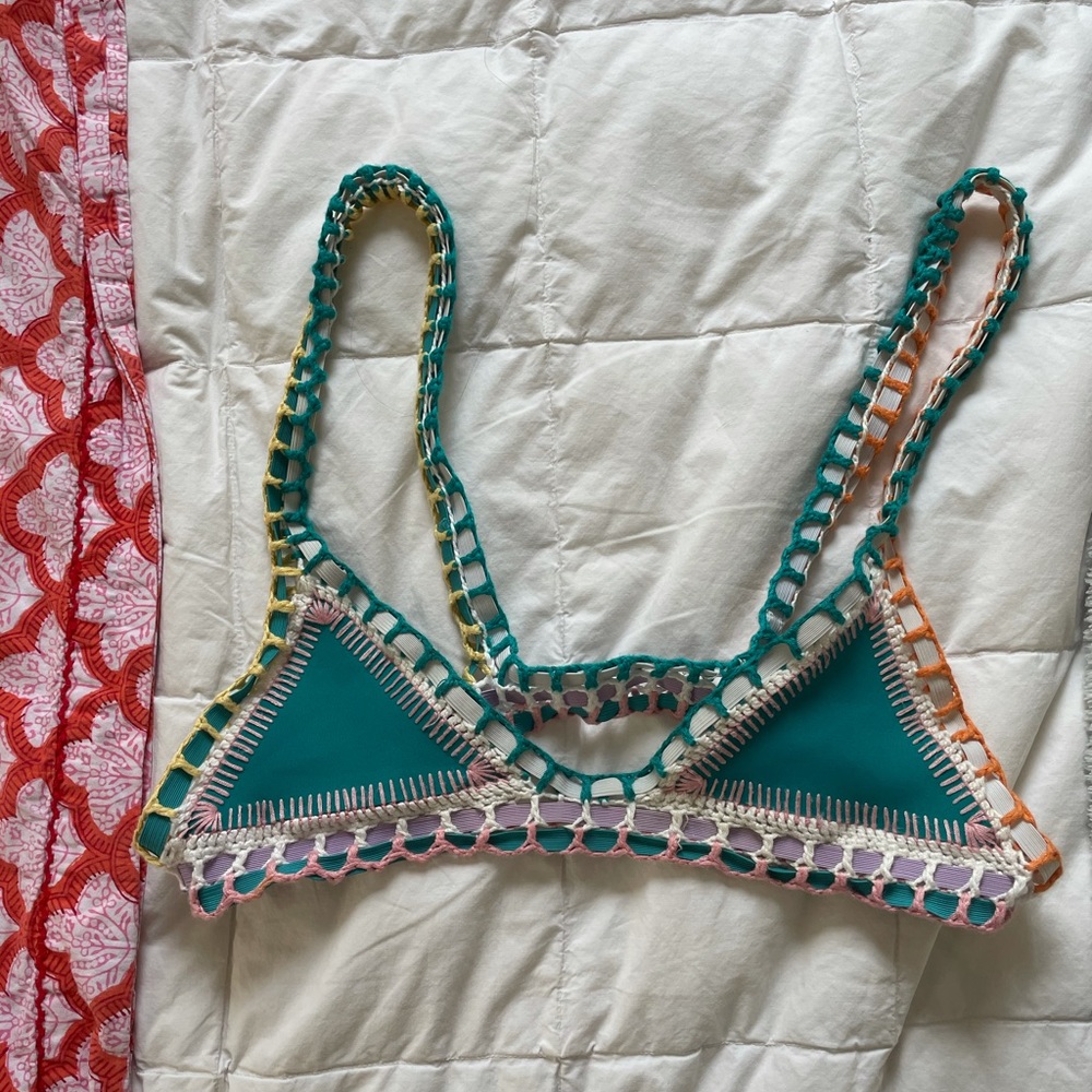 Kiini Bikini Swim Top size small